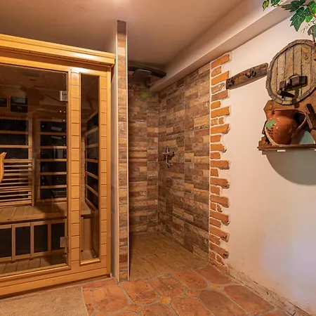Ferienhaus Vineyard Rataj 2 Novo Mesto
