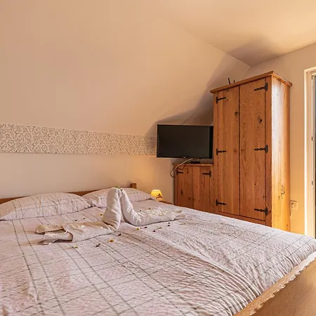 بيت للعطل Vineyard Rataj 2