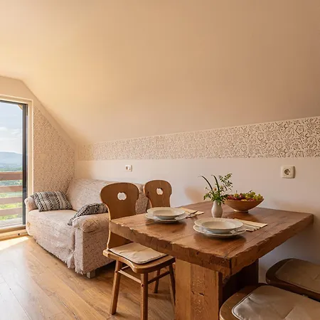 Semesterbostad Vineyard Rataj 2 *