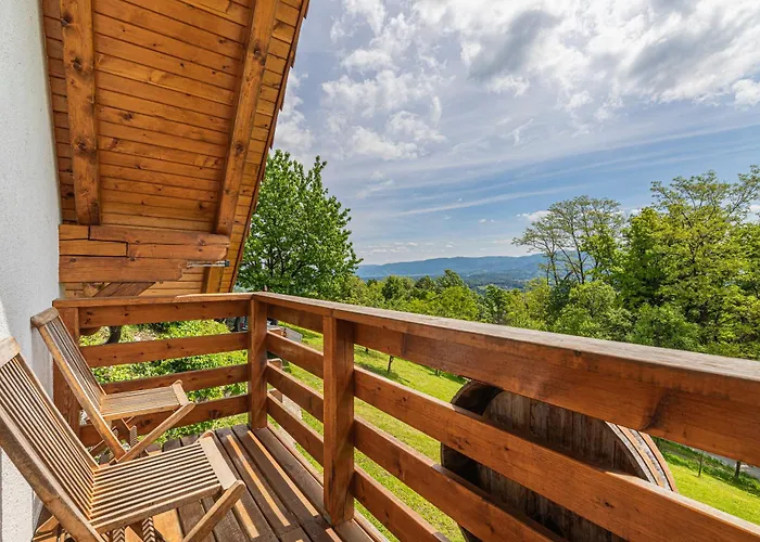 Vakantiehuis Vineyard Rataj 2 *